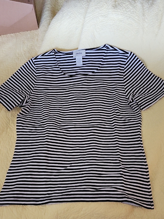 Neiman Marcus Tops - Neiman Marcus Black & White Striped Short Sleeve Tee